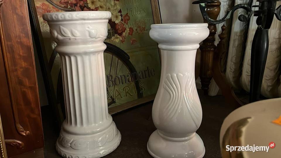 Postument ceramiczny 2 białe i w kwiatki Porcelana i szkło pomorskie Gdańsk