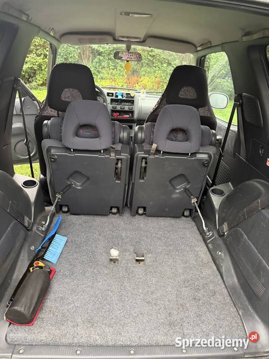 Toyota RAV4 Nadma