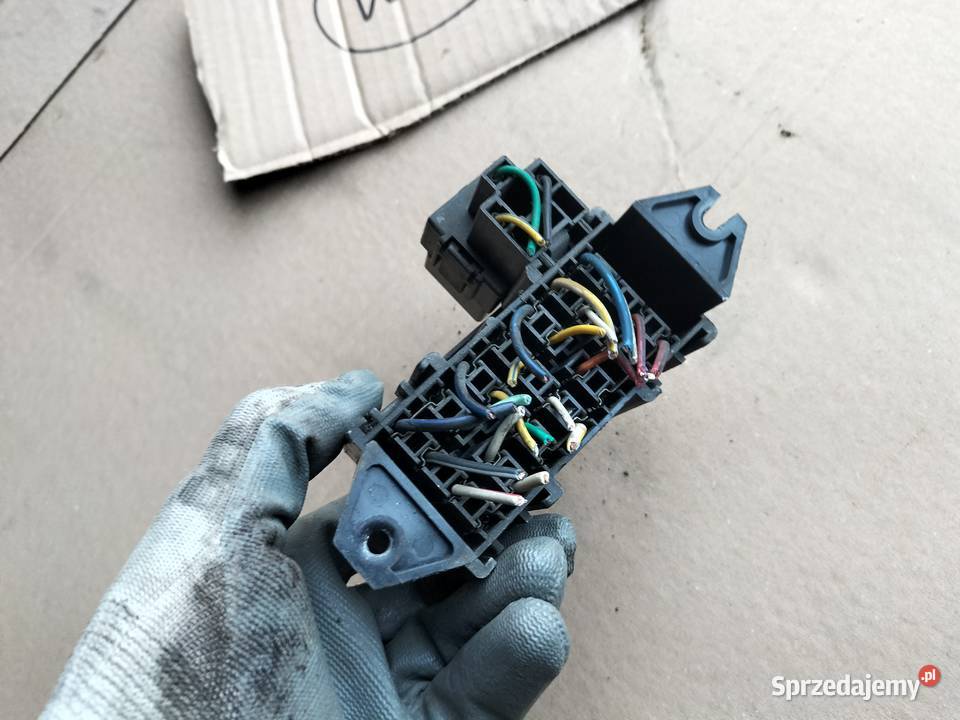 Suzuki Maruti 800 SKRZYNKA BEZPIECZNIKÓW Kamień-Kolonia