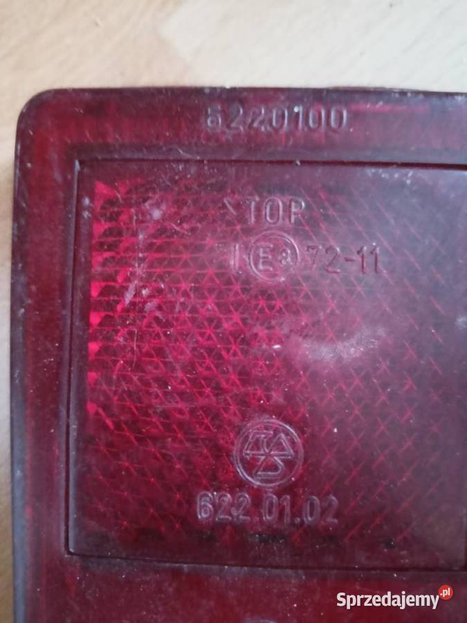 Fiat 125p Stary typ Klosz lampy tył czerwony osobowe sprzedam