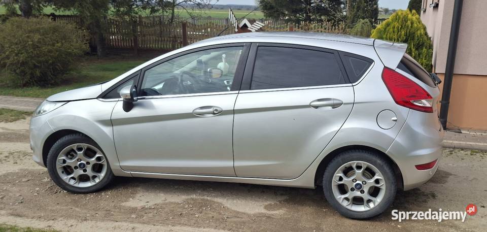 Ford Fiesta MK VII Titanium 14 benz 2012r łódzkie Izydorów