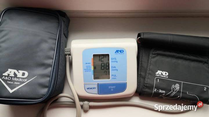 AND UA631 Ciśnieniomierz automatyczny naramienny