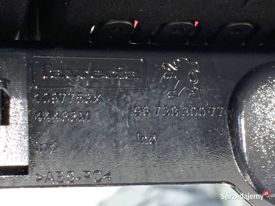 KRATKA NAWIEWU PRZÓD PEUGEOT 2008 I 9673830077 sprzedam