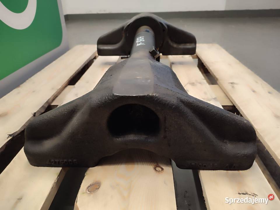 Wspornik osi przedniej 4276006 MASSEY FERGUSON