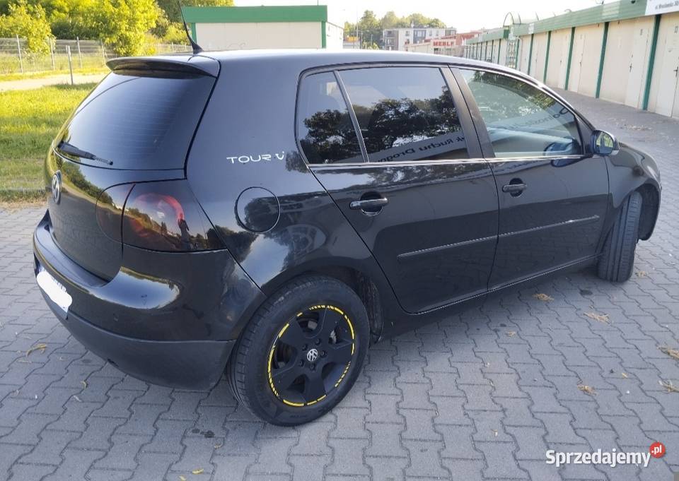 Volkswagen Golf V 14 klimatyzacja Rok produkcji 2007 Oleśnica