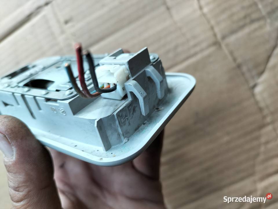 FIAT LAMPKA WNĘTRZA OŚWIETLENIE KABINY 735244962