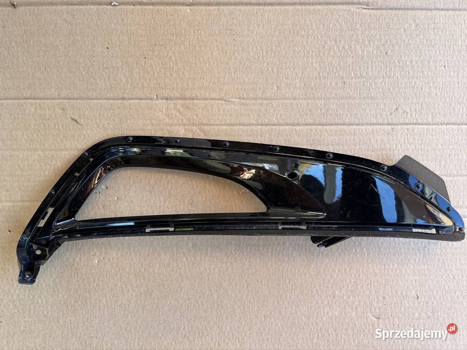 KRATKA ZDERZAKA RAMKA HALOGENU PRAWA HYUNDAI