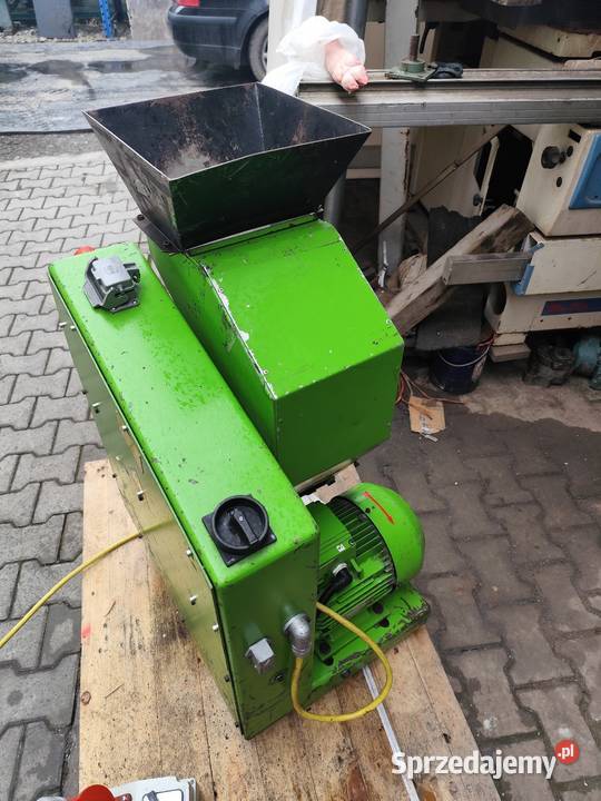 Młynek mlyn wolnoobrotowy Rapid poziomy wałowy