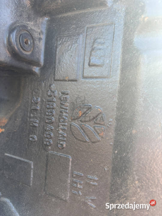Holland TMseries Powershift obudowa skrzyni sprzedam