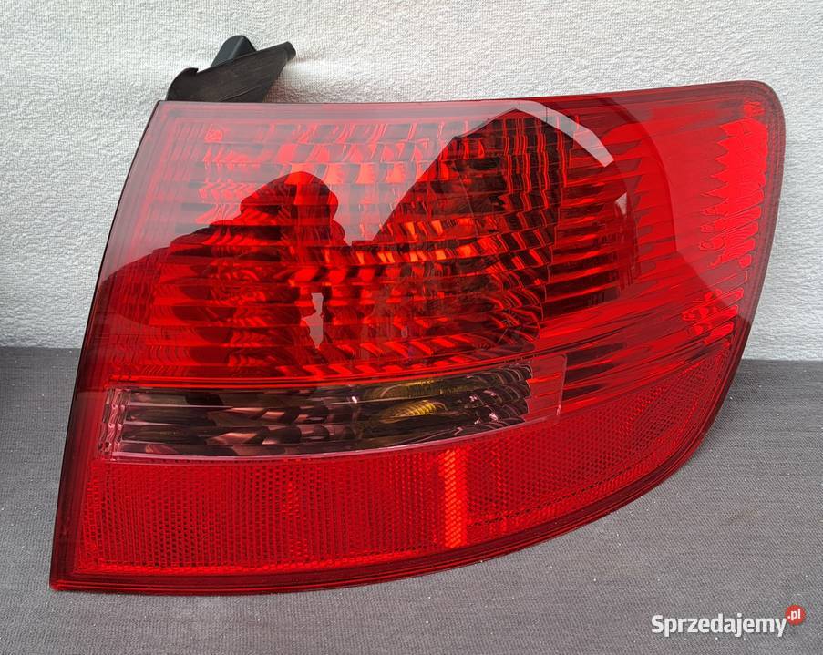 Komplet lamp tylnych Audi A6 C6 Avant 0408 Lampy tylne