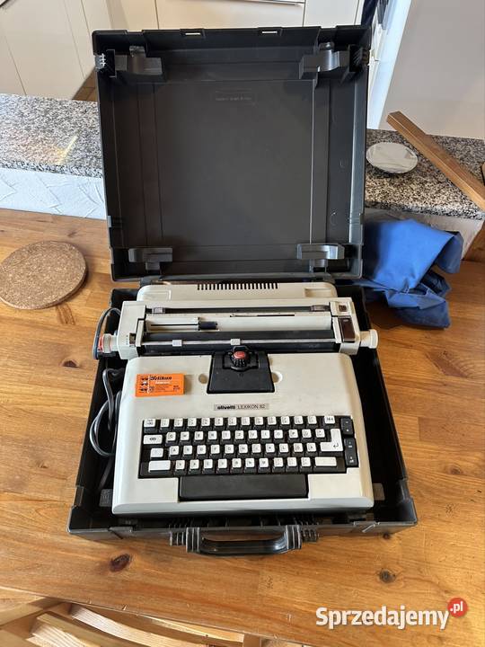 Maszyna do pisania Olivetti Lexikon 82 electric śląskie