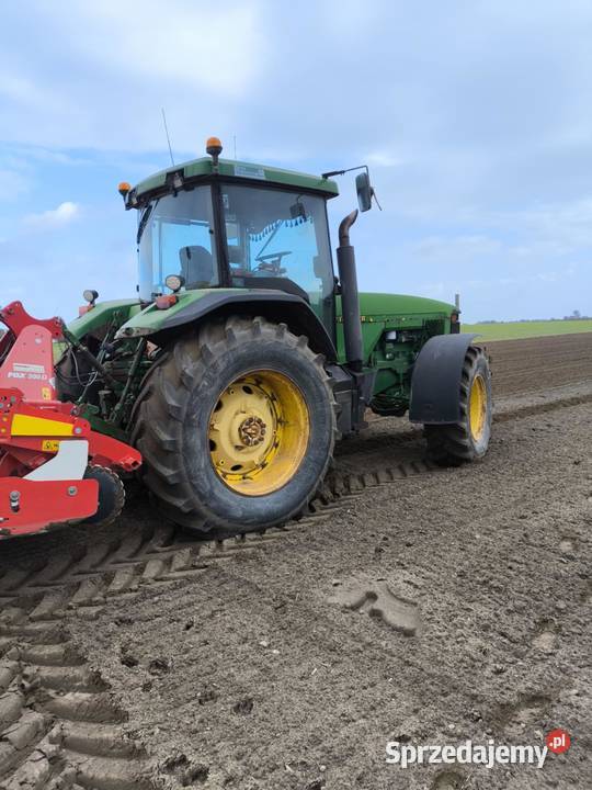 Ciągnik John Deere 8100