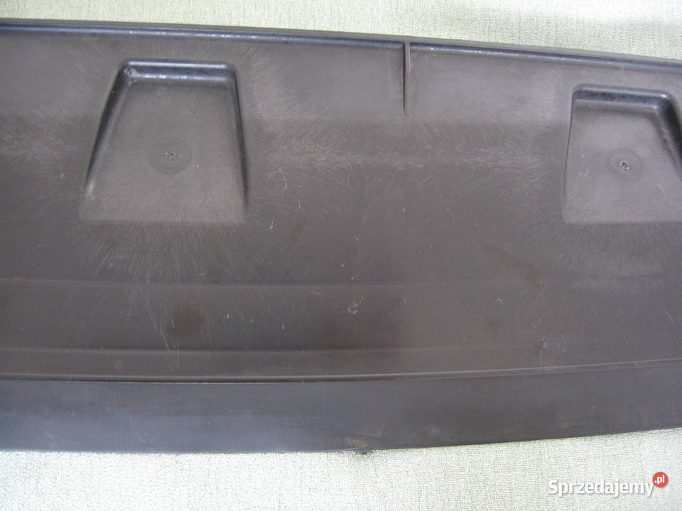 83A121286 Audi Q3 83A F3 Kierownica powietrza sprzedam