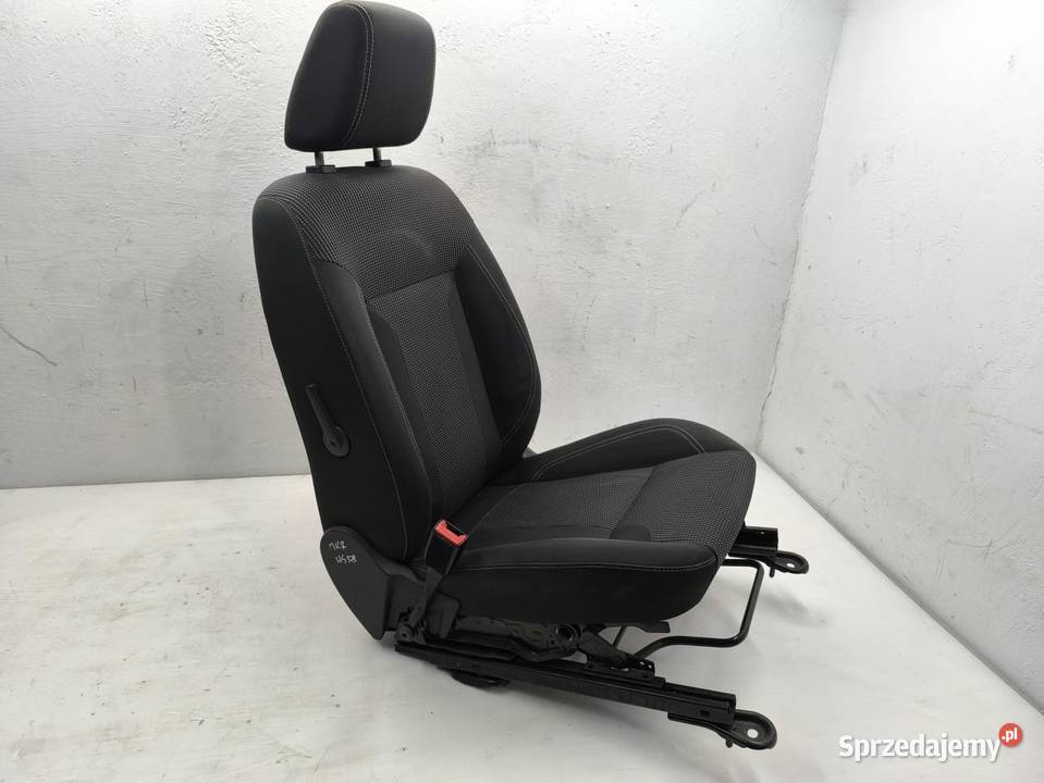 FOTEL KIEROWCY LEWY PRZÓD GRZANY 5D FORD FIESTA