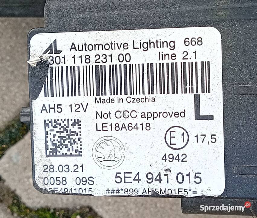 Skoda Octavia IV Full Led reflektor lampa lewy Przeźmierowo