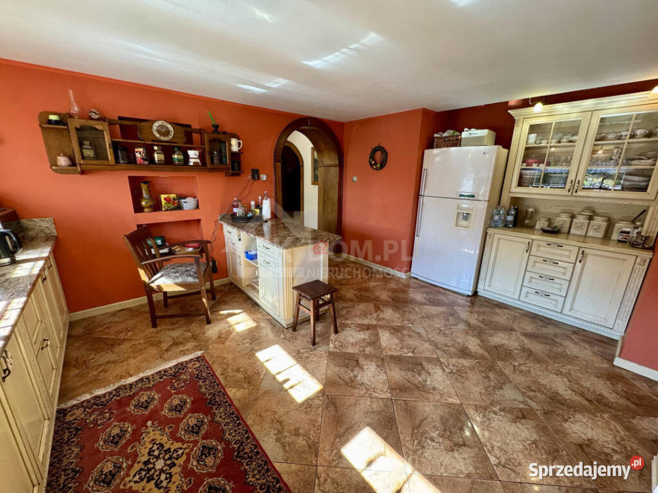 Przestronny dom 360 m z ogrodem Piękny ogród cegła Starachowice