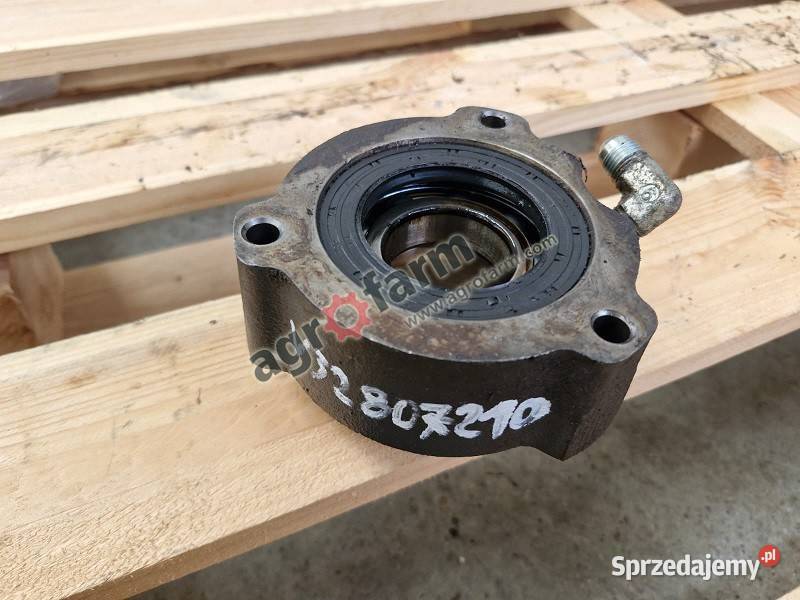 Obudowa łożyska Valtra 6000 8000 A65 C100 Byków