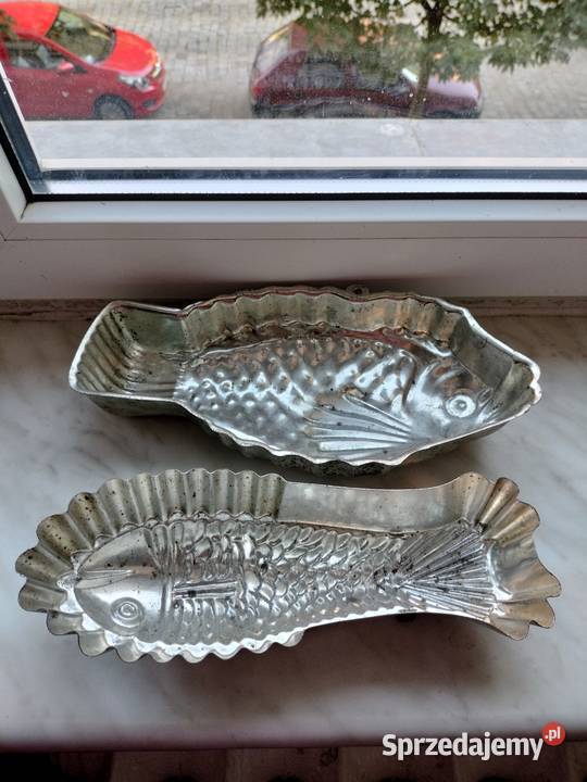 Dwie blaszki do pieczenia w kształcie ryb Choszczno sprzedam