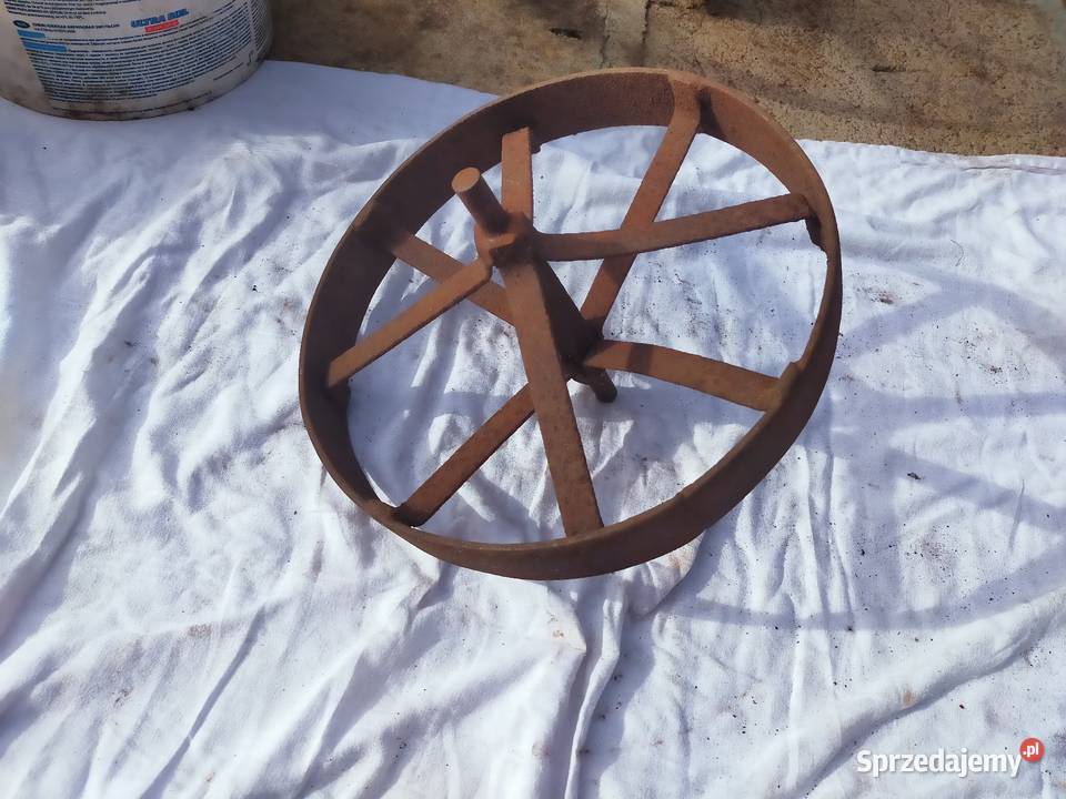 Stare metalowe koło taczki zachodniopomorskie