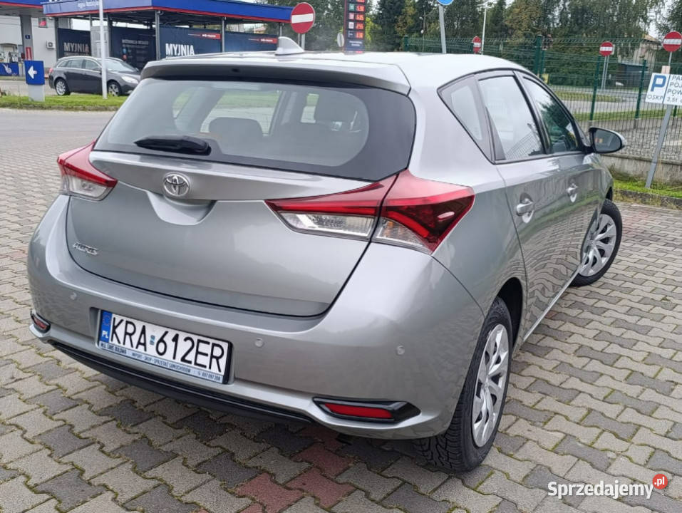 Toyota Auris Bezwypadkowa 16500 II 2012 1329cm3 Auris Dulowa