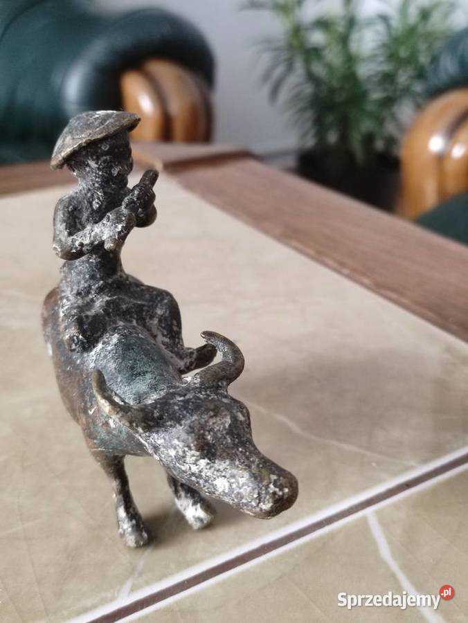 Antyczna figurka z brązu Chińczyk na bawole XIX Janów Lubelski
