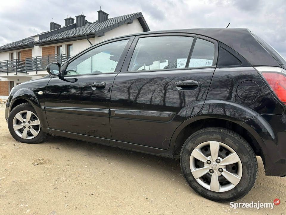 Kia Rio Benzyna klimatyzacja opony wielosezonowe Wejherowo