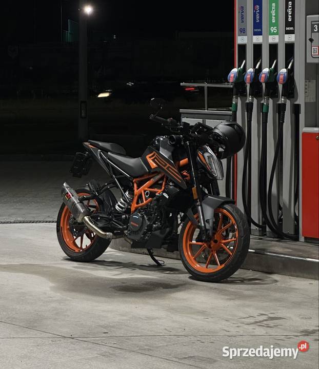 KTM Duke 2022r 125cc Rok produkcji 2022 Czermin