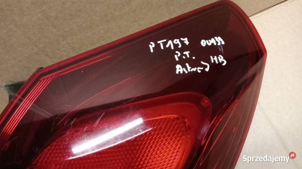 OPEL ASTRA J HB LAMPA TYŁ PRAWY osobowe Zbierkowo