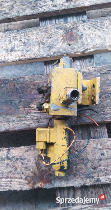 Zawór hydrauliczny oil control valve 4 wyjścia Kielce