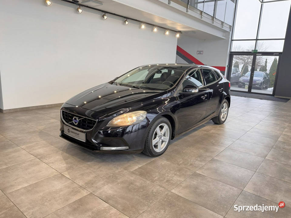Volvo V40 16 D2 114 M6 2014 r alufelgi NAVI sprzedam