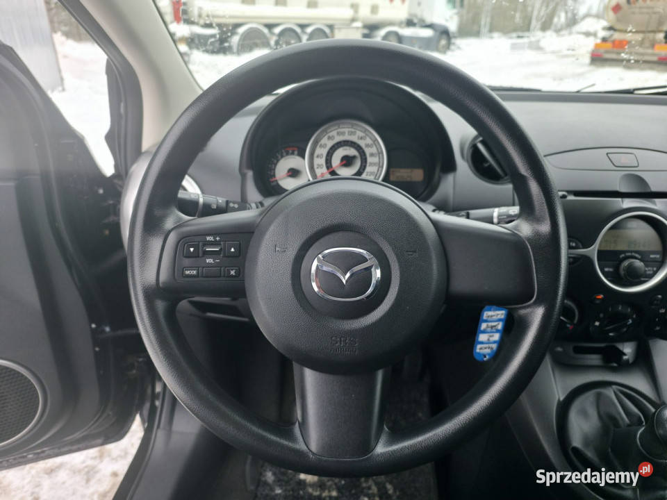 Mazda 2 13 Benzyna Serwisowany Gwarancja Bogate komputer pokładowy świętokrzyskie Piekoszów