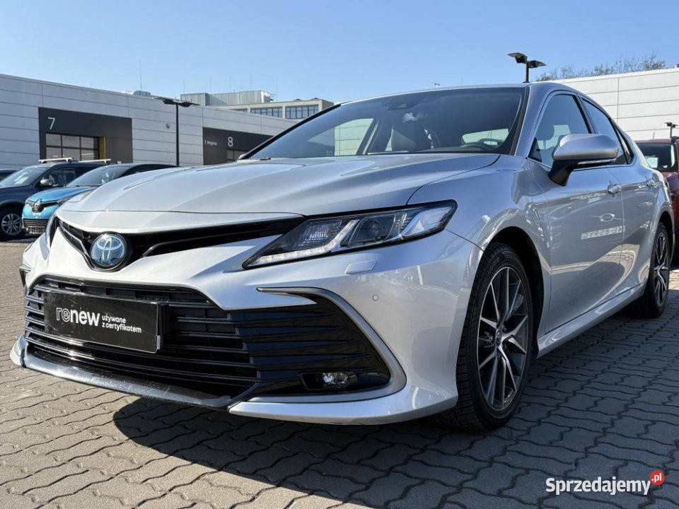 Toyota Camry 2021r bogata wersja Rok produkcji 2021