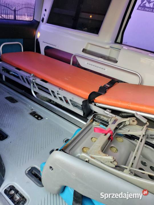 ambulans karetka Kombi Ford lubuskie Drągowina