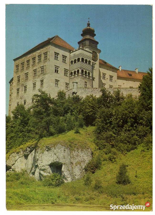 PIESKOWA SKAŁA ZAMEK PAŃSTWOWE zBIORY sZTUKI na świętokrzyskie