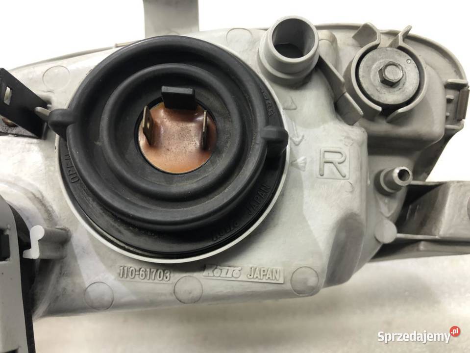 HALOLGEN LAMPA PRAWY PRZÓD MAZDA 323F
