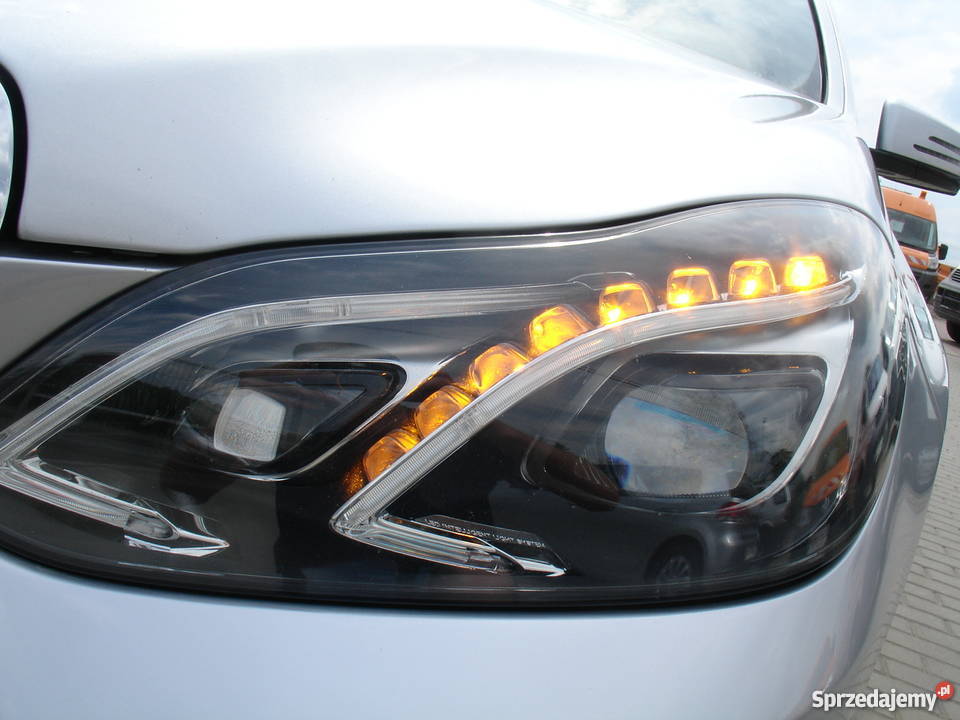 Klasa E W212 System Led Łopatki Full Rejestracja centralny zamek Sierakowice