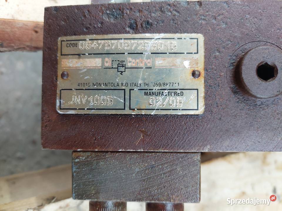 5 WYJŚCIA KOSTKA ZAWÓR ZAMEK HYDRAULICZNY OIL Kielce sprzedam