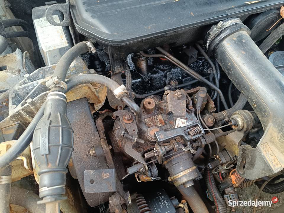 Udział 12 samochodu osobowego Peugeot Partner