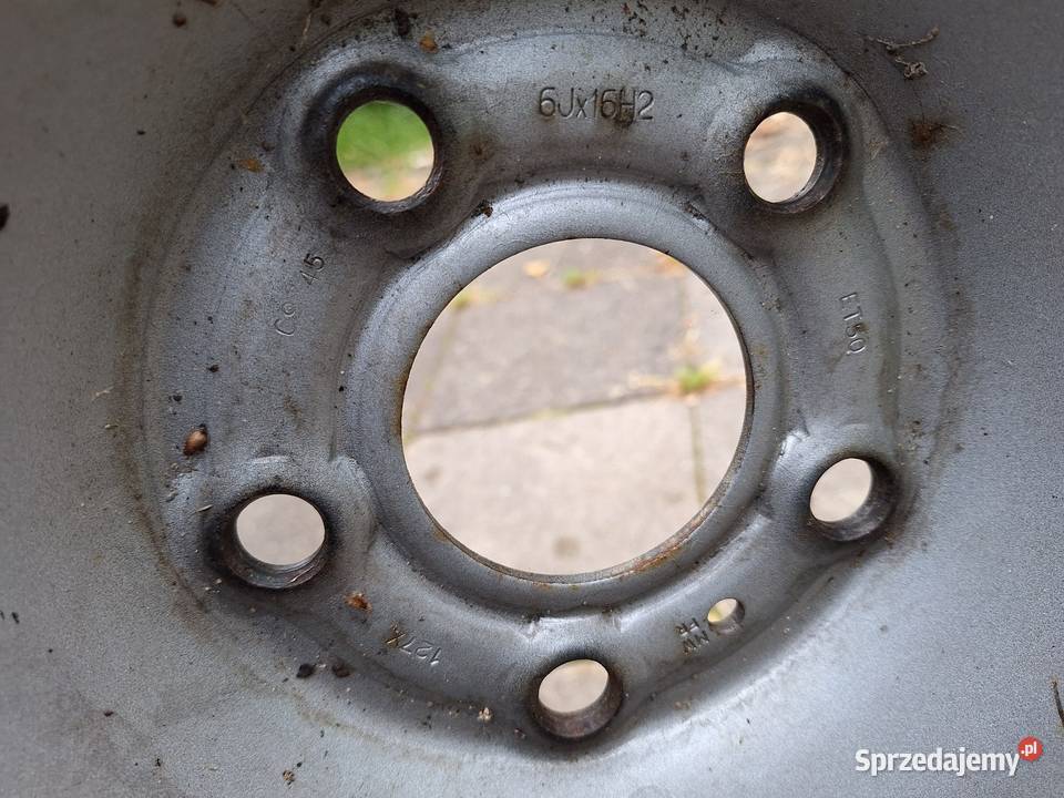 Opona z felgą do samochodu dostawczego Reno Samochodowe Koła Zawiercie