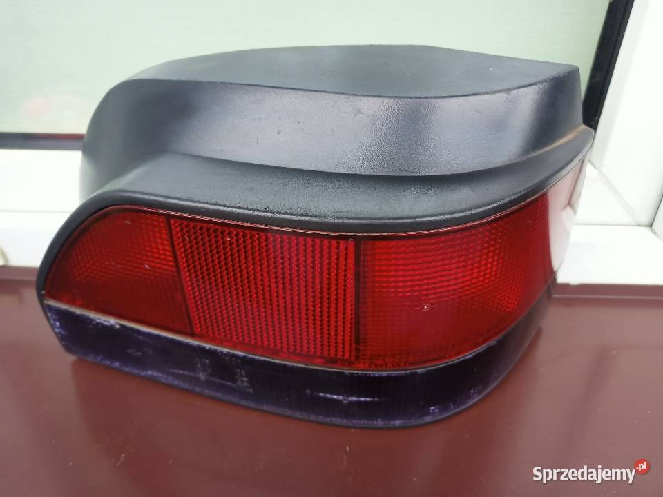 Renault Clio 1 I lampa tył tylna prawa wkład Oświetlenie Sieradz