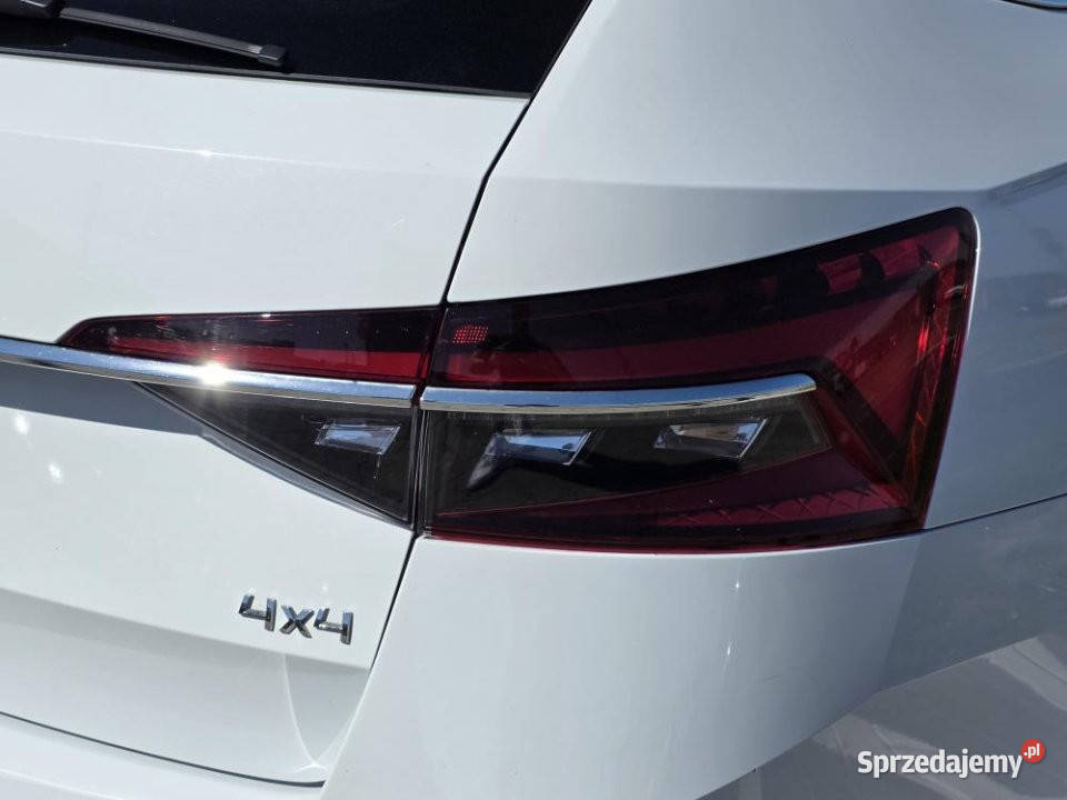 Skoda Superb 2022r FV23 bezwypadkowy 4x4 niski Poznań