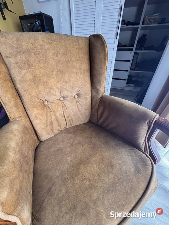 Sprzedam odrestaurowany fotel uszatek Telatyn