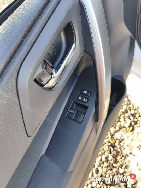 Toyota Auris II 14 D4D kombi stan bezwypadkowy kurtyny powietrzne sprzedam