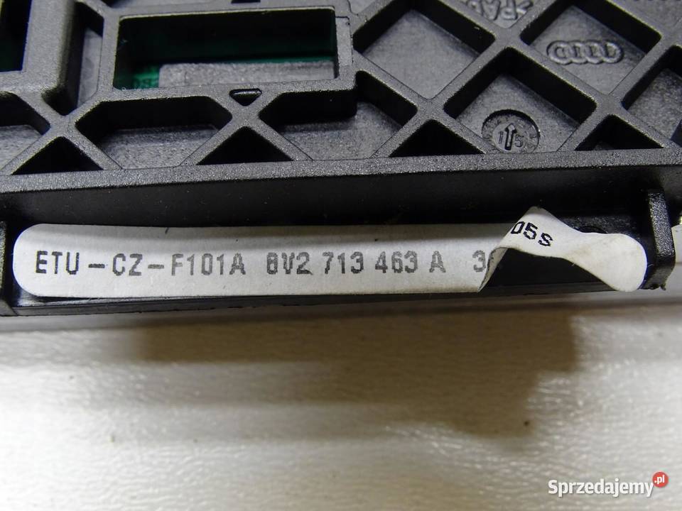 PANEL RAMKA ZMIANY BIEGÓW AUTOMAT AUDI A3 8V osobowe sprzedam