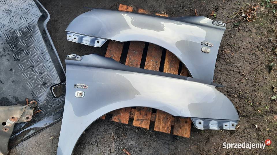 błotnik prawy lewy Toyota Avensis II t25 osobowe Dębno