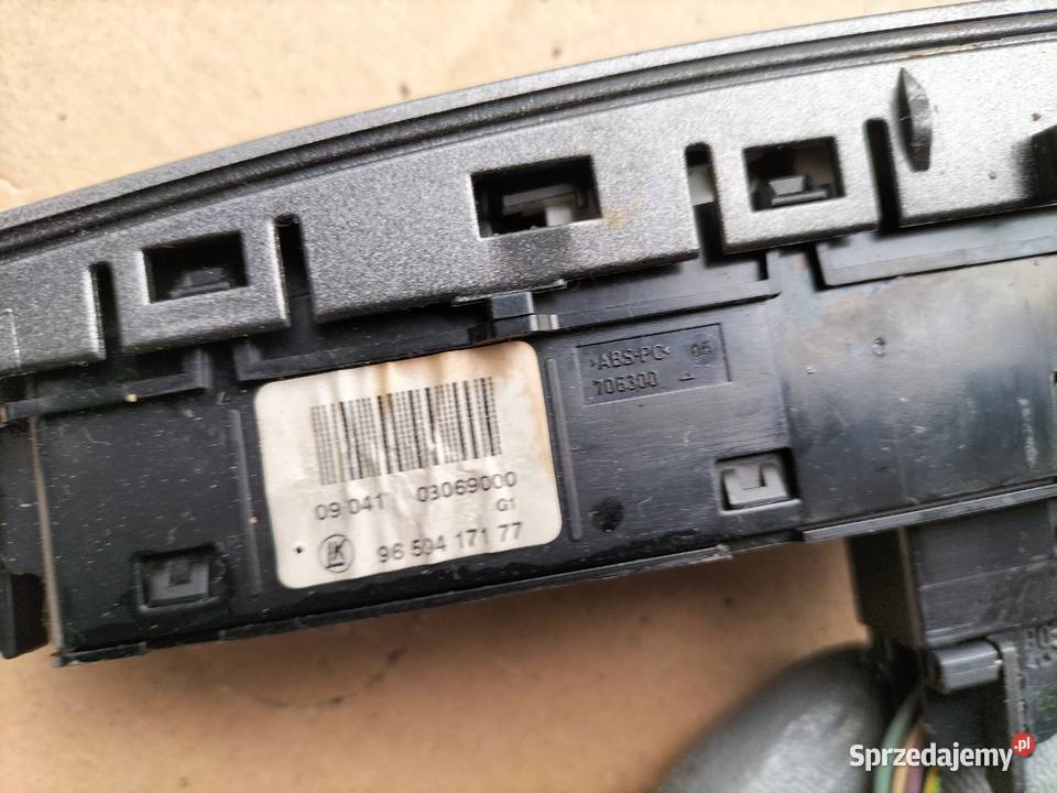 PEUGEOT 308 SW 308SW WŁĄCZNIK ŚWIATEŁ AWARYJNYCH Kamień-Kolonia sprzedam