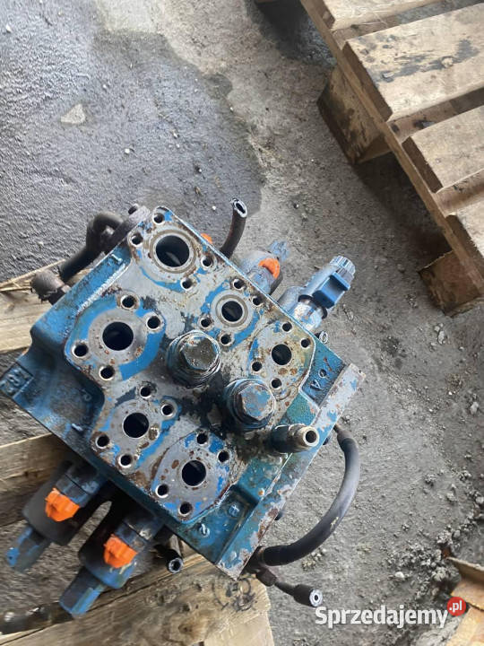 Rozdzielacz Liebherr 00916574 R02 M73005023M722