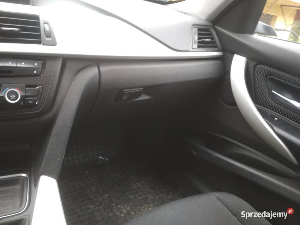 BMW F30 318d uszkodzone 249777km Oleśniki