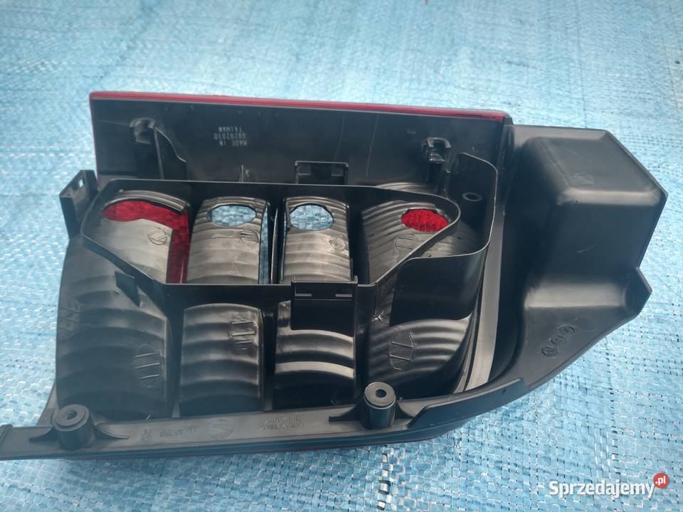 Lampa Prawa Tylna Prawa Vw T5 0315 Drzwi osobowe Skawina