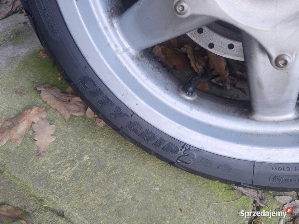 Piaggio X8 koło przód komplet Dębica